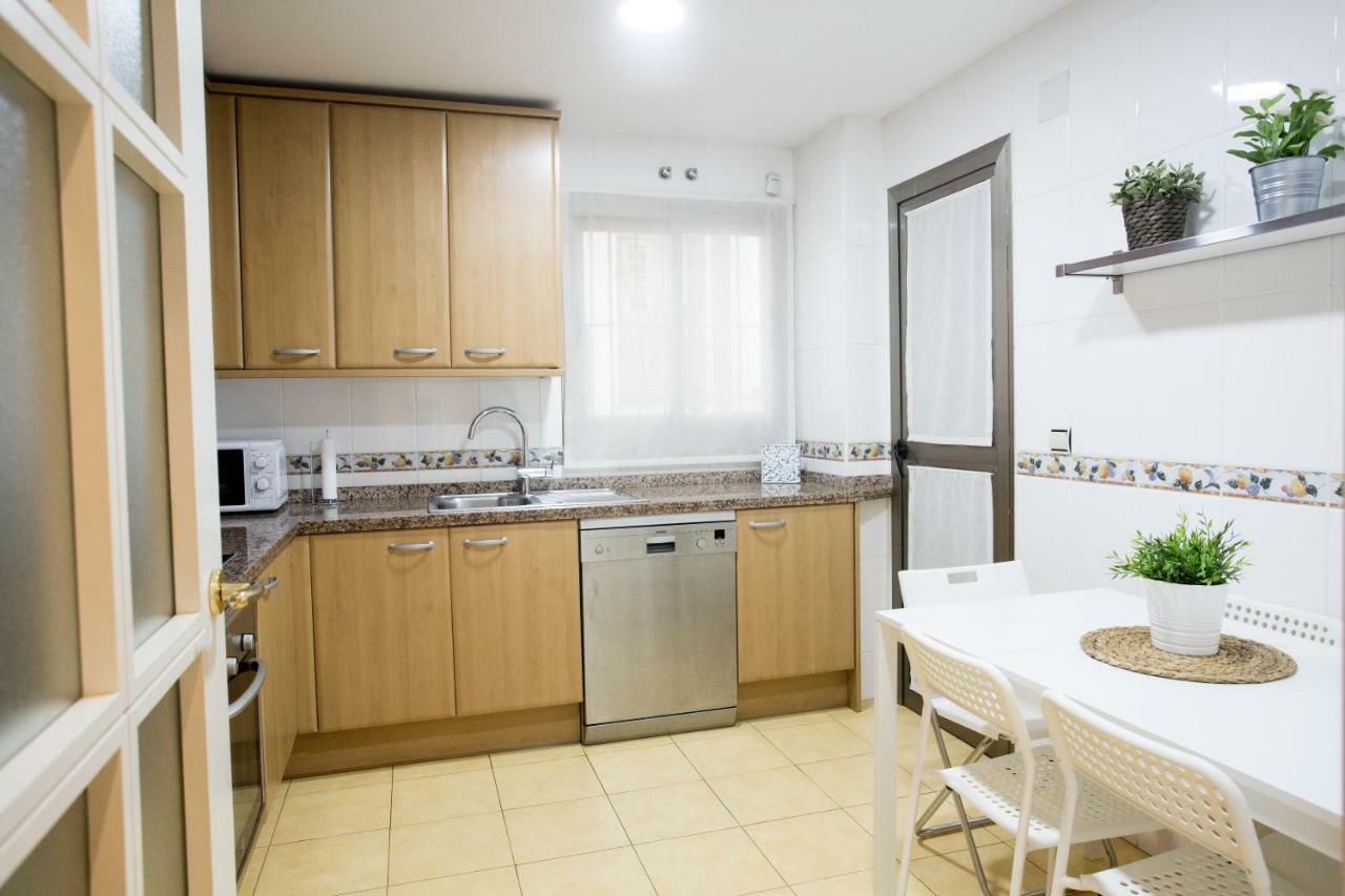Deluxe Playa Pacifico Apartment Малага Екстериор снимка