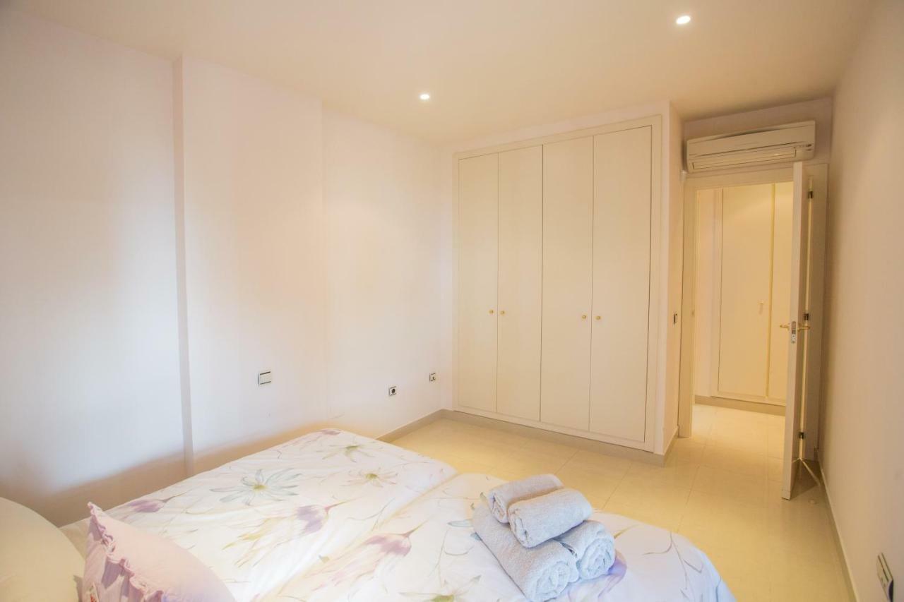 Deluxe Playa Pacifico Apartment Малага Екстериор снимка