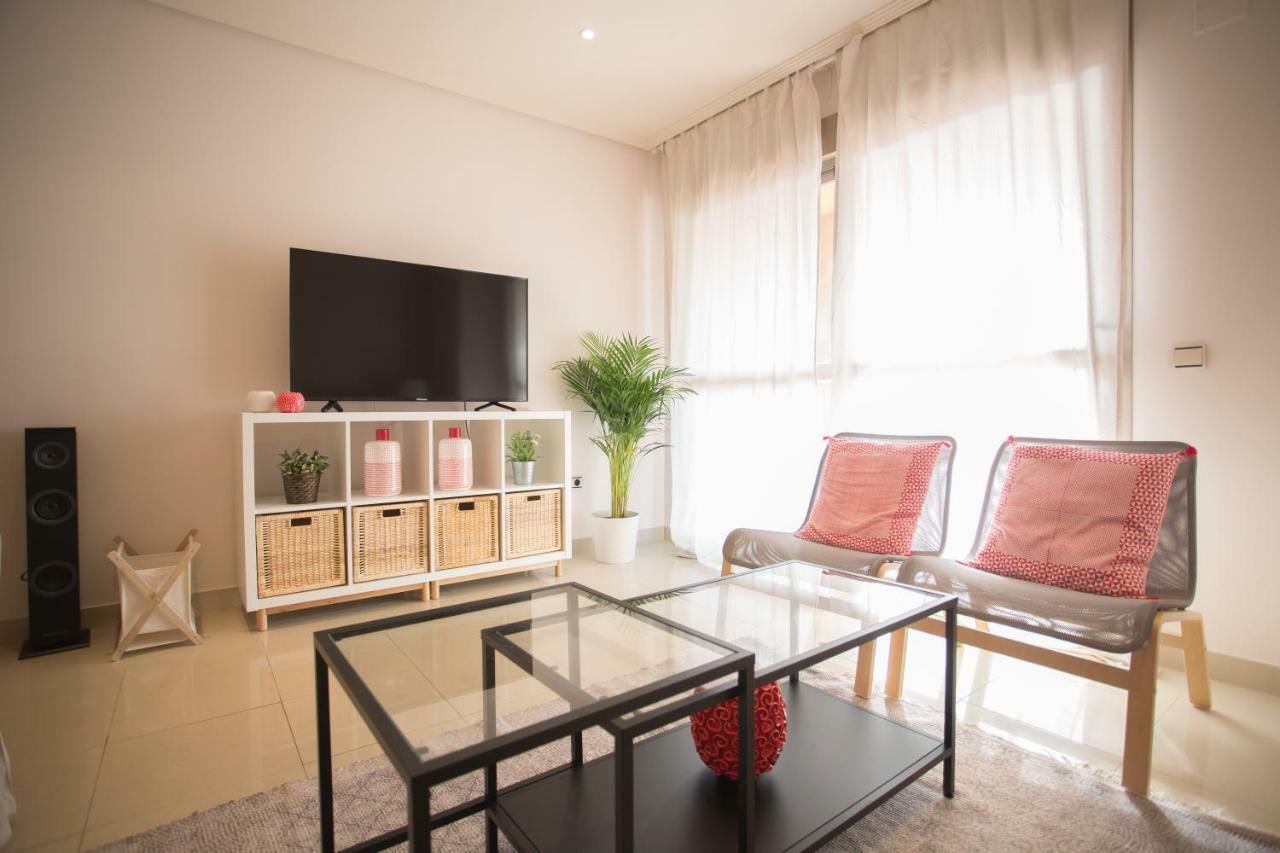 Deluxe Playa Pacifico Apartment Малага Екстериор снимка