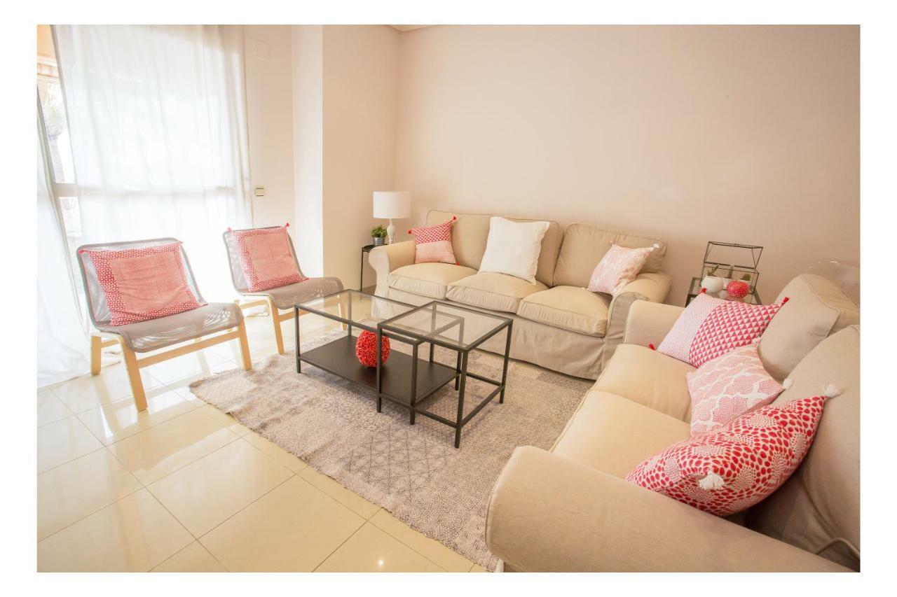 Deluxe Playa Pacifico Apartment Малага Екстериор снимка