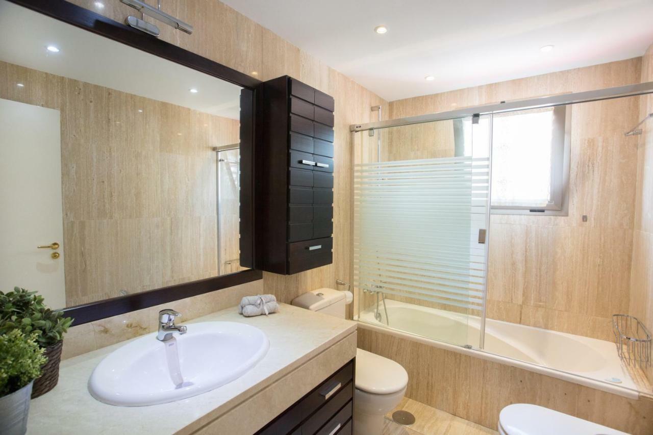 Deluxe Playa Pacifico Apartment Малага Екстериор снимка
